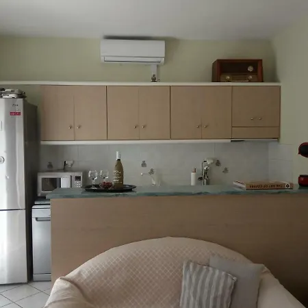 Filippos House شقة